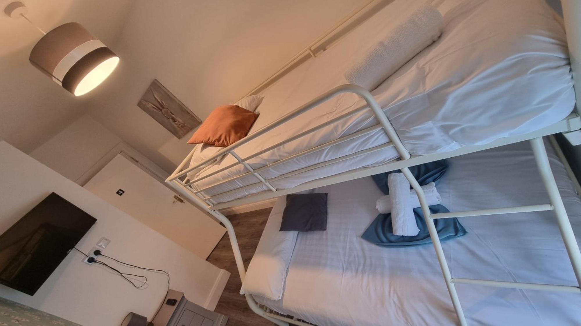 Eyre Square Lane Budget Rooms Galway Ngoại thất bức ảnh