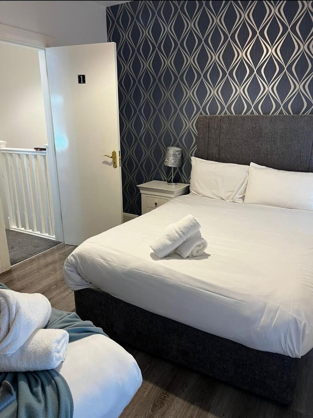 Eyre Square Lane Budget Rooms Galway Ngoại thất bức ảnh